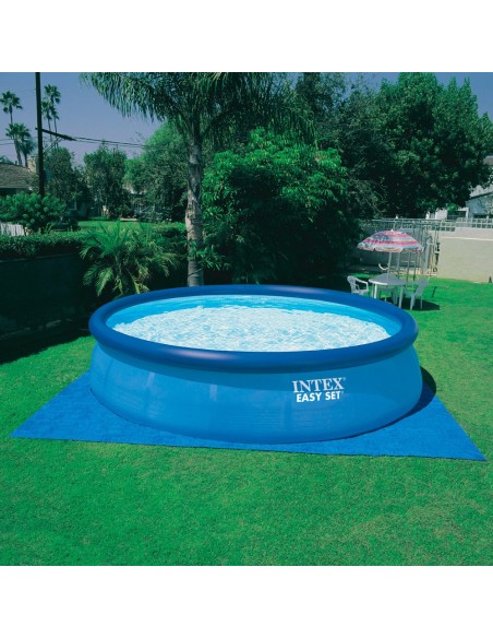 Piscina desmontável Intex com anel superior insuflável. Da linha Easy Set, inclui filtro de cartucho 5.678 l/h, escada de 122 cm