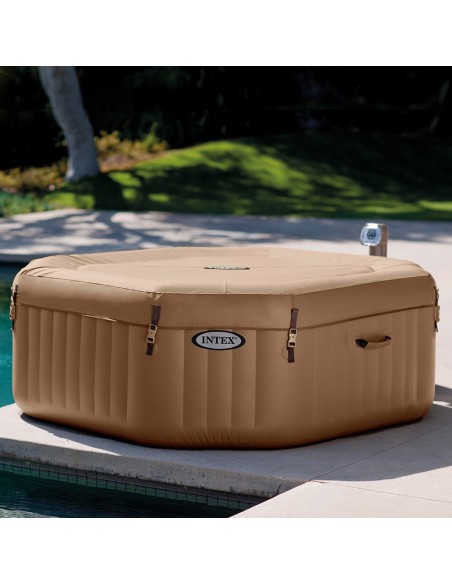 Spa hinchable Intex fabricado con PVC laminado. Sistema de burbujas producidas por 120 salidas de aire a presión. Incluye cubier