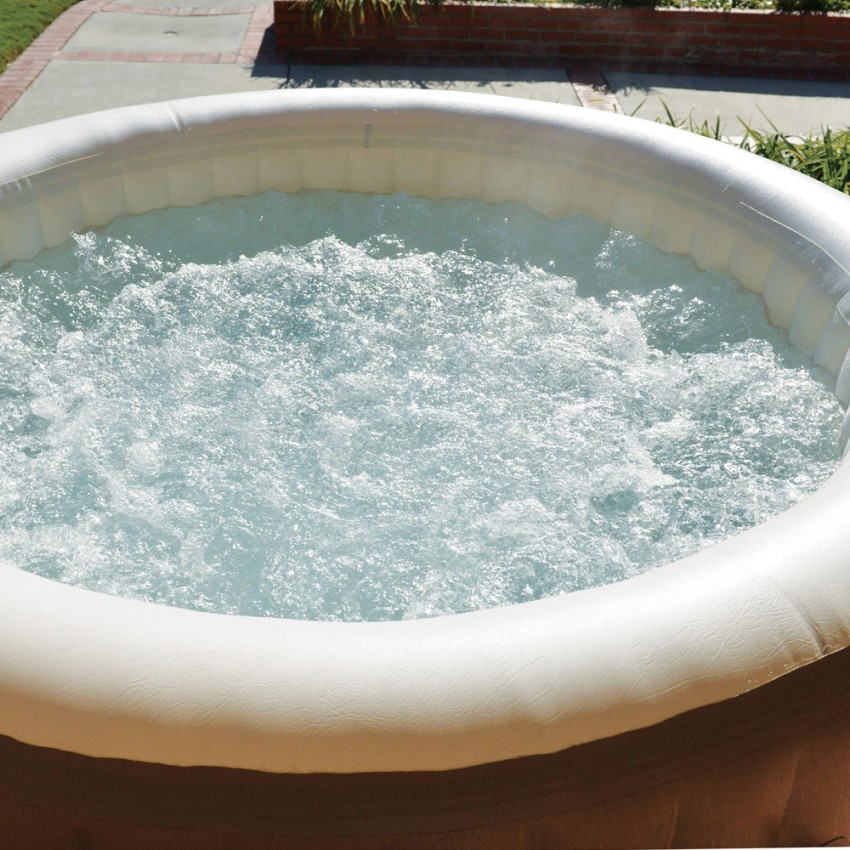 Spa insuflável Intex fabricado em PVC laminado. Sistema de bolhas com 120 saídas de ar à pressão. Inclui cobertura, base isolant