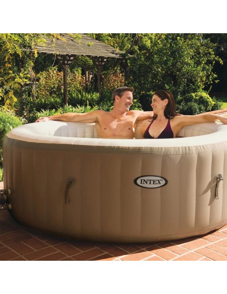 Spa insuflável Intex fabricado com a tecnologia FiberTech e PVC. Sistema de bolhas produzidas por 140 saídas de ar à pressão. In