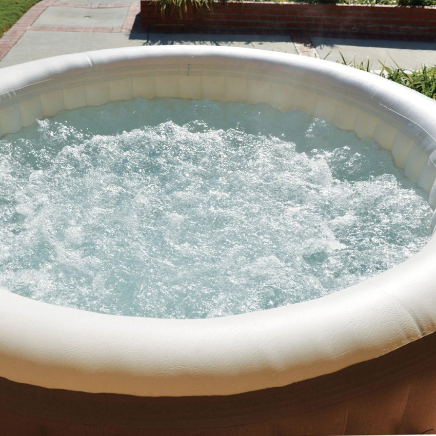 Spa insuflável Intex fabricado com a tecnologia FiberTech e PVC. Sistema de bolhas produzidas por 140 saídas de ar à pressão. In