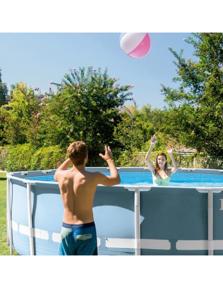 Piscina desmontável tubular Intex da linha Prisma Frame. Piscina circular de cor azul e estrutura metálica com capacidade para 2