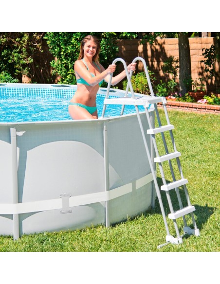 Piscina desmontável tubular Intex da linha Prisma Frame. Piscina circular de cor azul e estrutura metálica com capacidade para 4