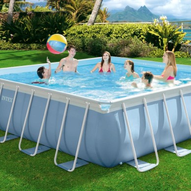 Piscina tubular Intex da linha Prisma Frame. Piscina quadrada de cor azul e estrutura metálica com uma capacidade para 25.000 li 2