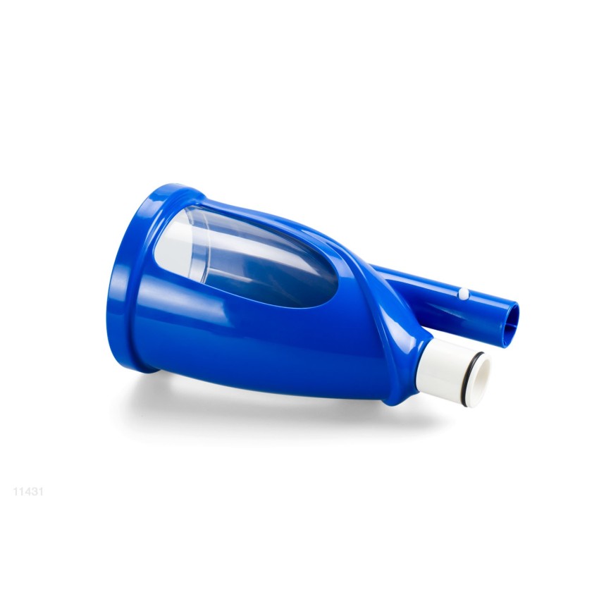 Déposito de plástico azul y transparente donde se almacenan los detritos recogidos por la aspiradora del kit de mantenimiento de
