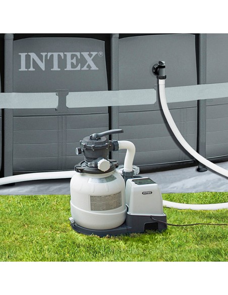 Bomba de areia INTEX com capacidade de filtragem 12.000 litros/hora e função de programação. Adequada para piscinas elevadas até