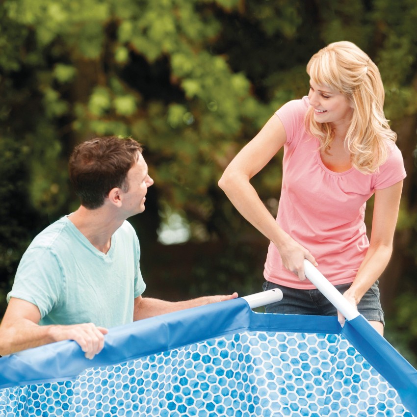 Piscina desmontable Small Frame | Prepara tu jardín para el verano con INTEX